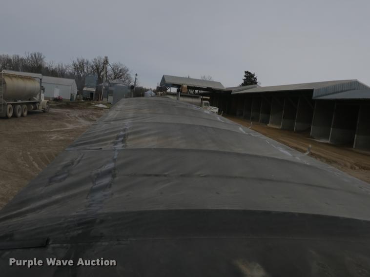 image for item DB8885 1996 Mate end dump trailer