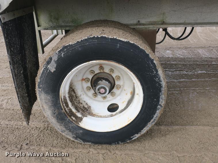 image for item DB8886 1979 Ravens 54028 flatbed trailer