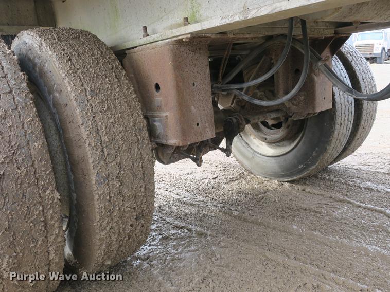 image for item DB8886 1979 Ravens 54028 flatbed trailer