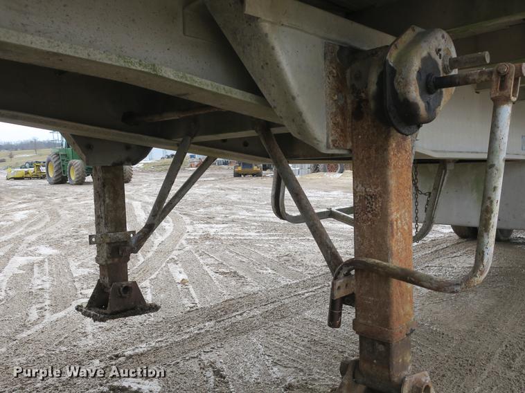 image for item DB8886 1979 Ravens 54028 flatbed trailer