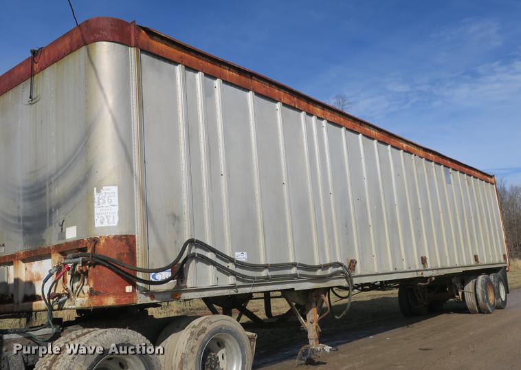 image for item DB8887 1993 Ledwell live bottom trailer