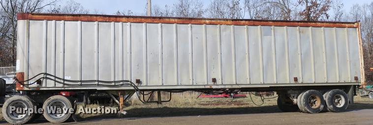 image for item DB8887 1993 Ledwell live bottom trailer