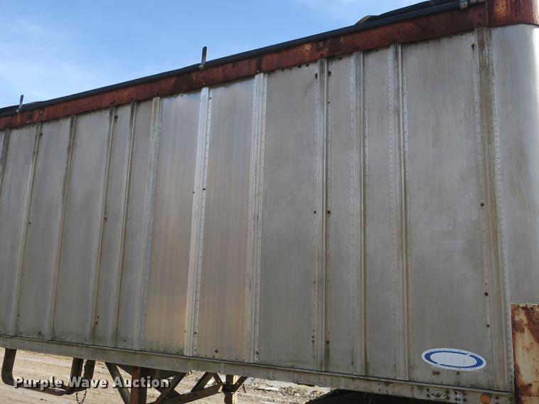 image for item DB8887 1993 Ledwell live bottom trailer