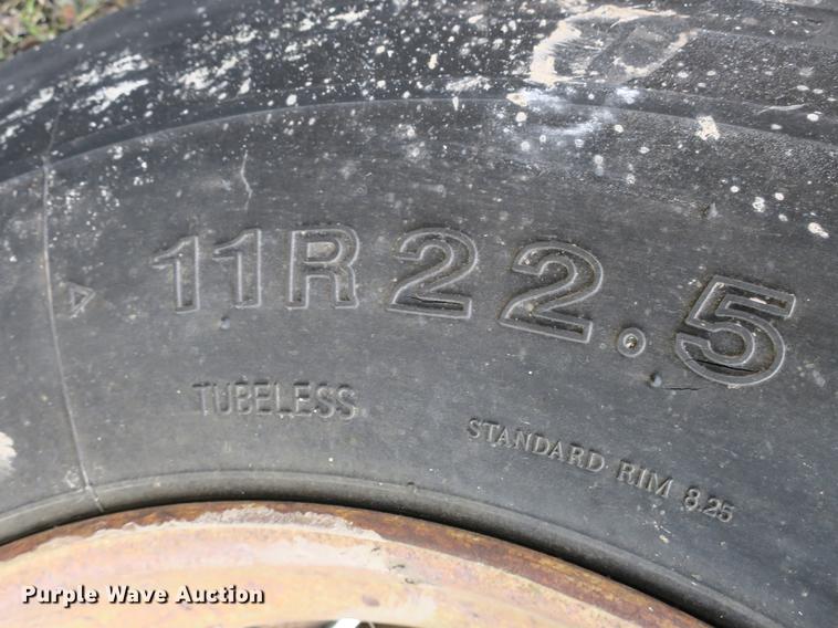 image for item DB8887 1993 Ledwell live bottom trailer