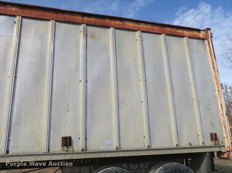 image for item DB8887 1993 Ledwell live bottom trailer