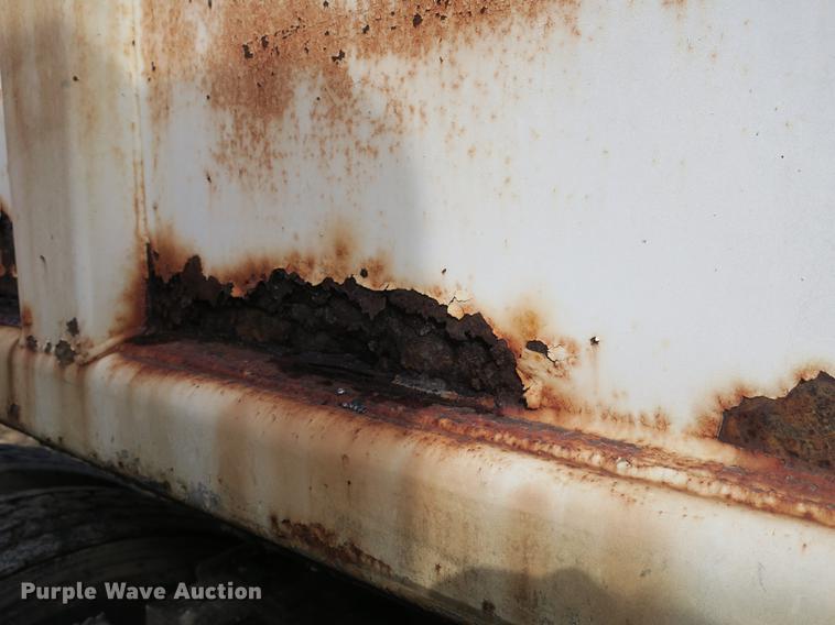 image for item DB8887 1993 Ledwell live bottom trailer