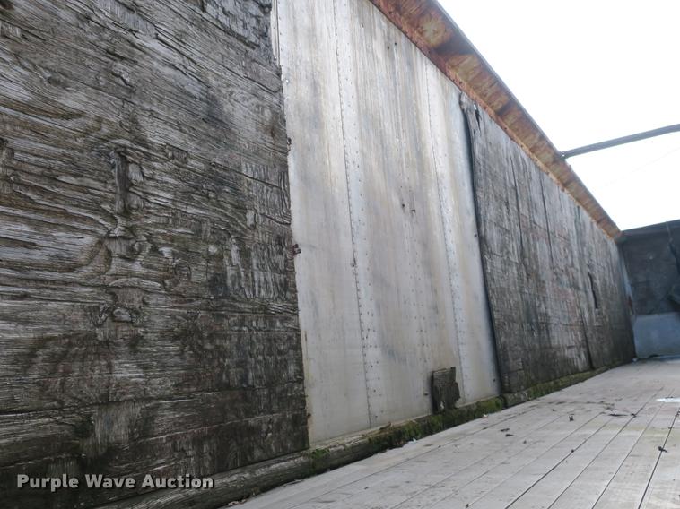 image for item DB8887 1993 Ledwell live bottom trailer