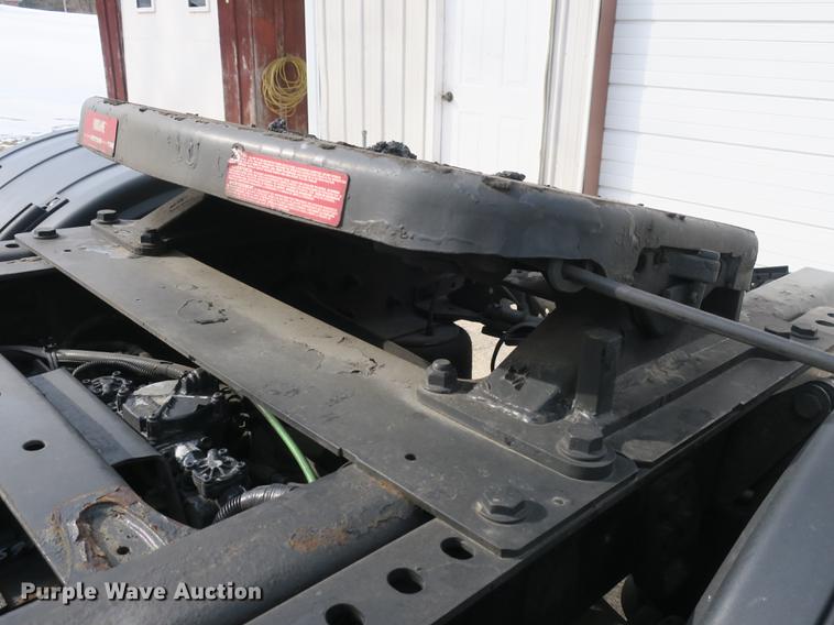 image for item DB8890 2005 Freightliner Business Class M2 semi truck