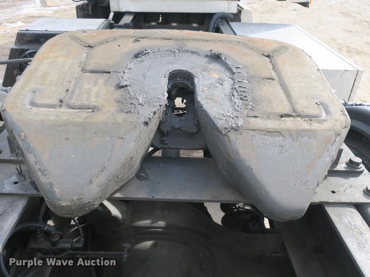 image for item DB8890 2005 Freightliner Business Class M2 semi truck