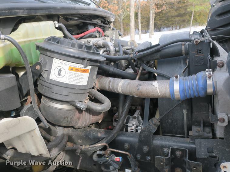 image for item DB8890 2005 Freightliner Business Class M2 semi truck