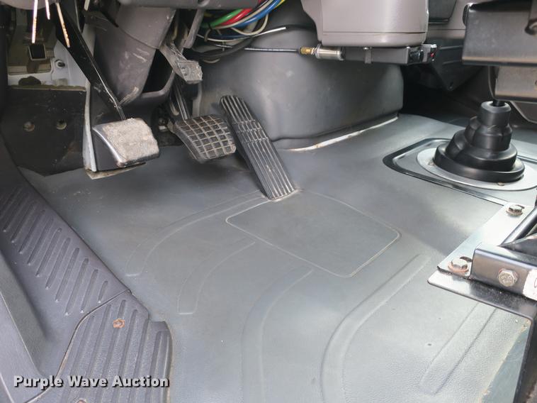 image for item DB8890 2005 Freightliner Business Class M2 semi truck