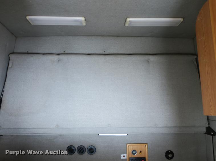 image for item DB8890 2005 Freightliner Business Class M2 semi truck