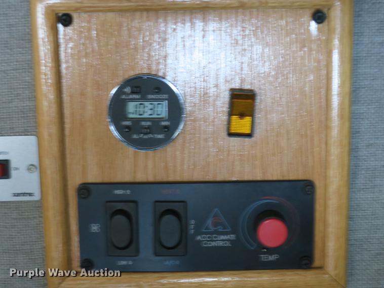 image for item DB8890 2005 Freightliner Business Class M2 semi truck