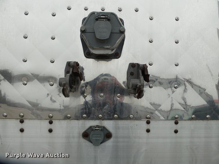 image for item DD2322 2006 Corn Husker double hopper bottom grain trailer