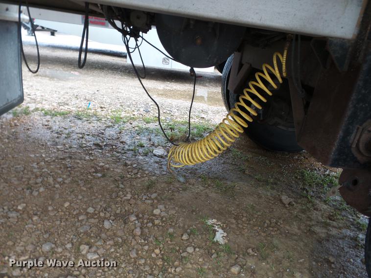 image for item DD2322 2006 Corn Husker double hopper bottom grain trailer