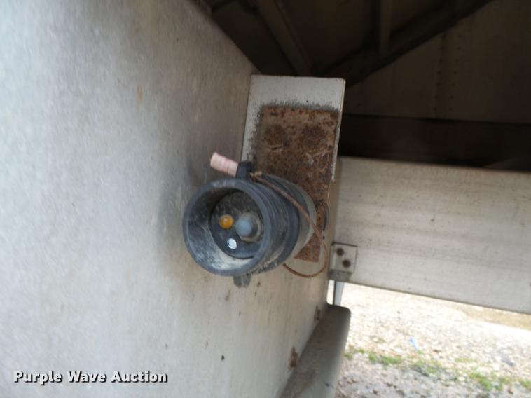 image for item DD2322 2006 Corn Husker double hopper bottom grain trailer