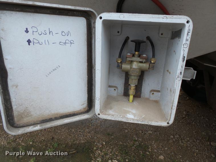 image for item DD2322 2006 Corn Husker double hopper bottom grain trailer