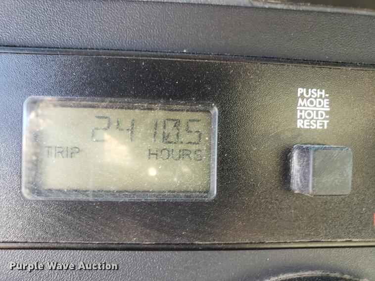 image for item DD3955 2010 Freightliner Cascadia semi truck