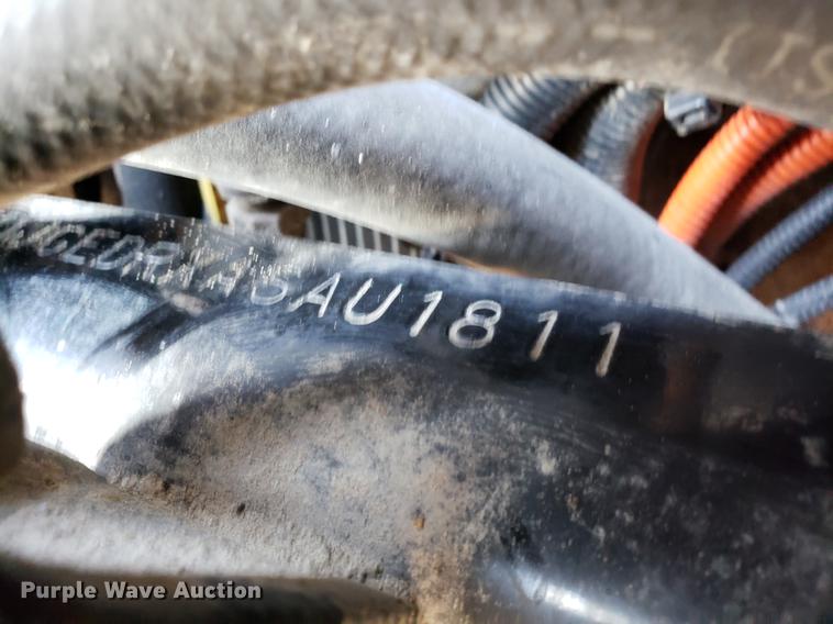 image for item DD3955 2010 Freightliner Cascadia semi truck