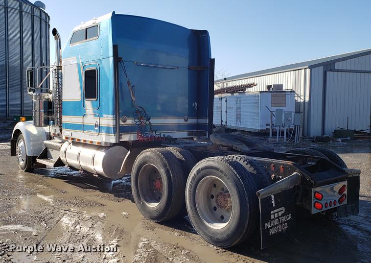image for item DD3956 1993 Kenworth W900 semi truck