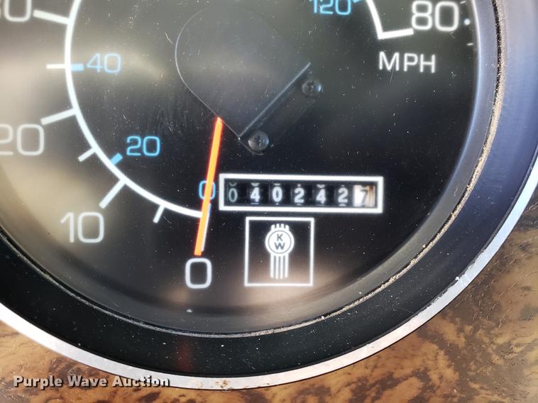 image for item DD3956 1993 Kenworth W900 semi truck