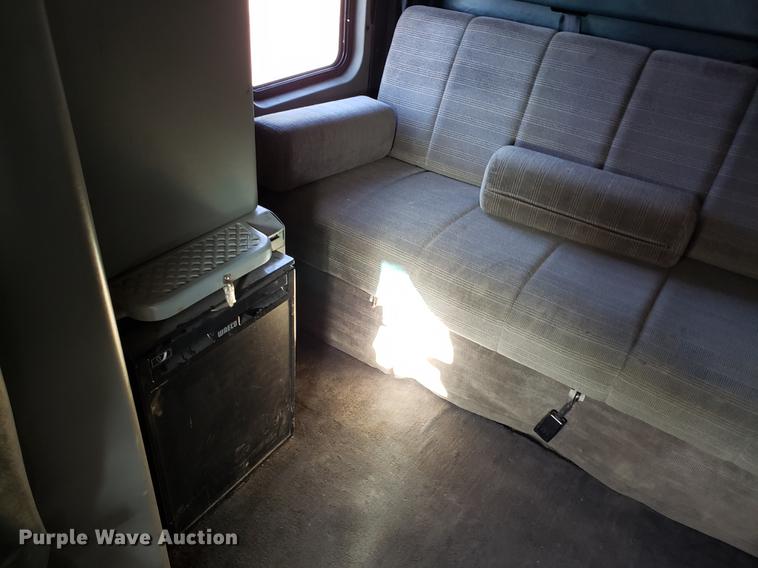 image for item DD3956 1993 Kenworth W900 semi truck