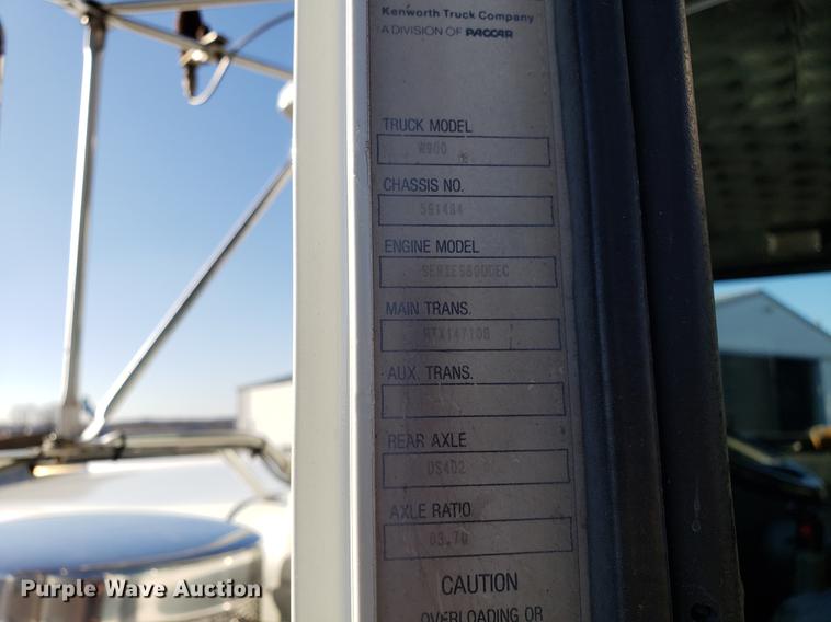 image for item DD3956 1993 Kenworth W900 semi truck