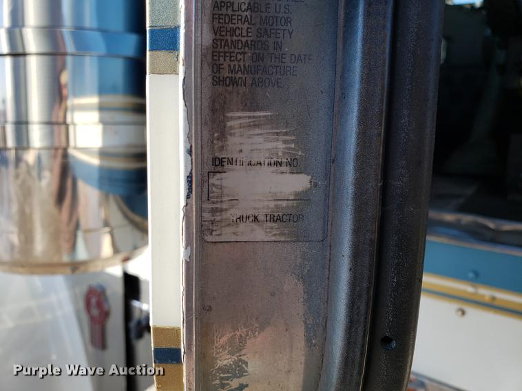 image for item DD3956 1993 Kenworth W900 semi truck