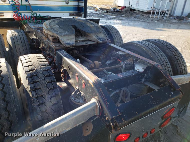 image for item DD3956 1993 Kenworth W900 semi truck