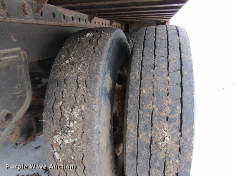 image for item DE5975 2007 Wabash dry van trailer