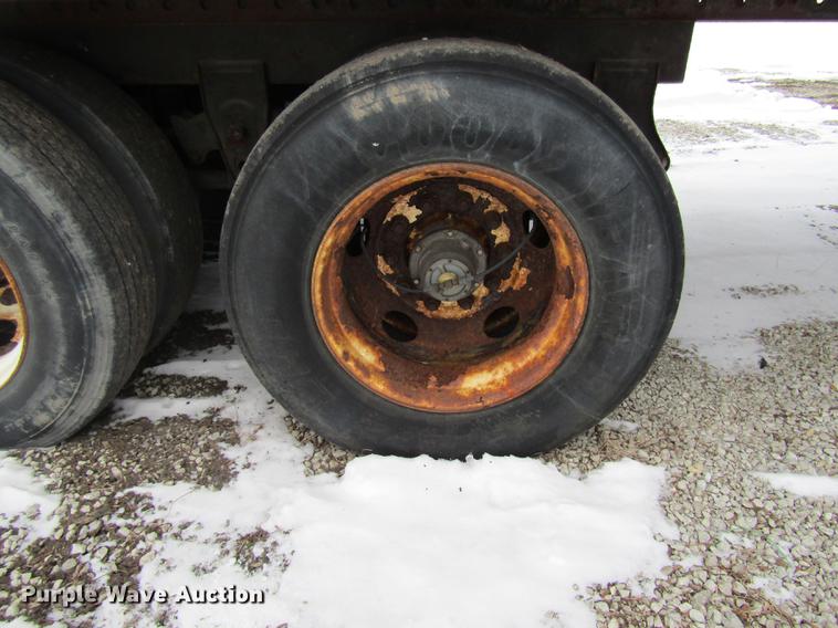 image for item DE5975 2007 Wabash dry van trailer