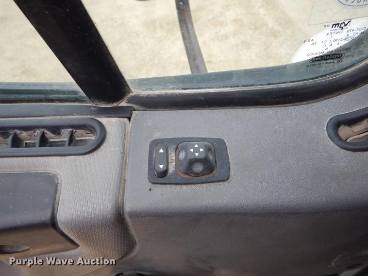 image for item DE6027 2007 Freightliner Business Class M2 semi truck