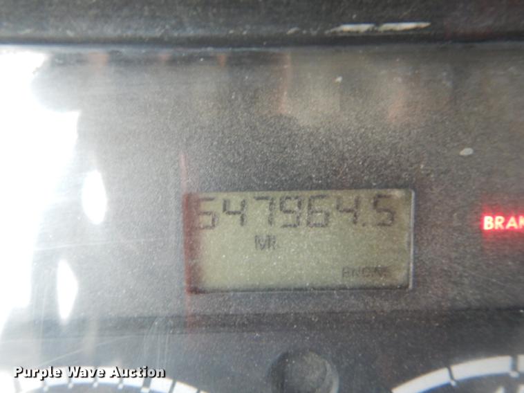 image for item DE6027 2007 Freightliner Business Class M2 semi truck