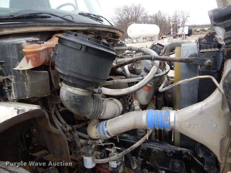 image for item DE6027 2007 Freightliner Business Class M2 semi truck