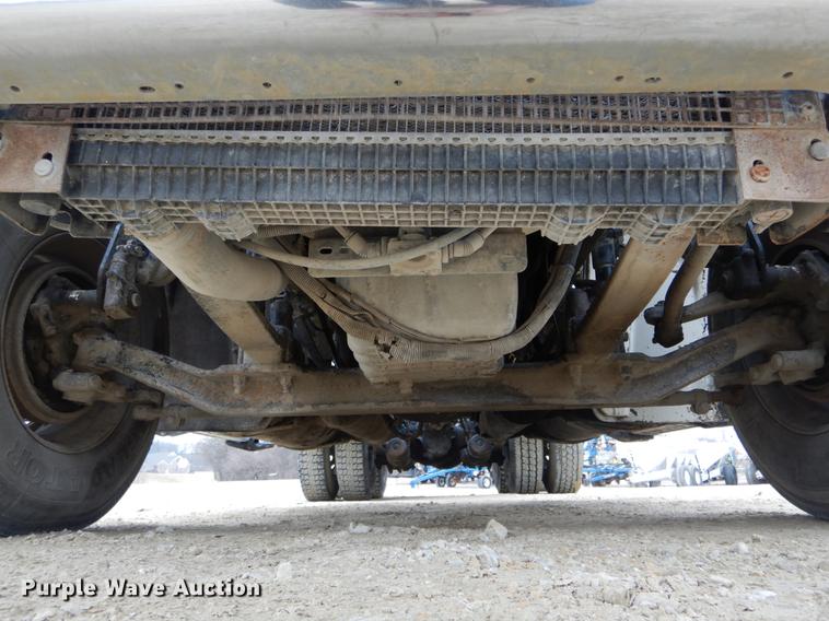 image for item DE6027 2007 Freightliner Business Class M2 semi truck