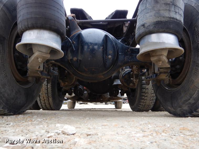 image for item DE6027 2007 Freightliner Business Class M2 semi truck