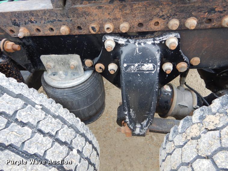 image for item DE6027 2007 Freightliner Business Class M2 semi truck