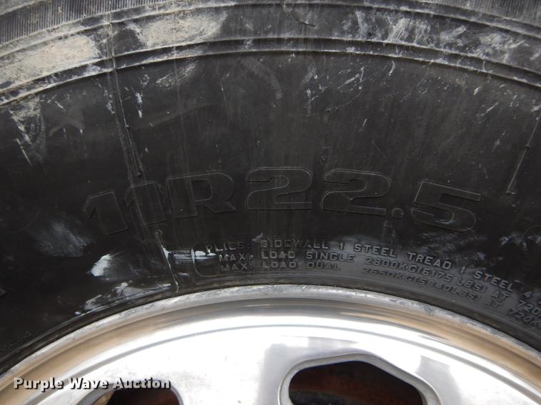 image for item DE6027 2007 Freightliner Business Class M2 semi truck