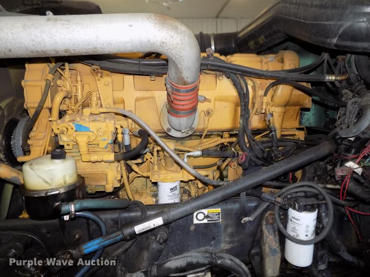 image for item DE7593 2003 Peterbilt 379 EXHD semi truck