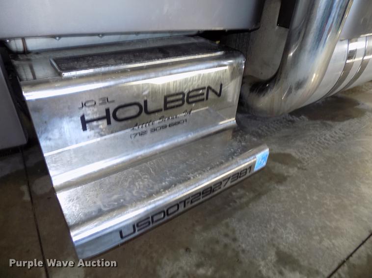 image for item DE7593 2003 Peterbilt 379 EXHD semi truck