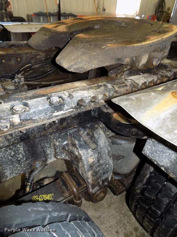 image for item DE7593 2003 Peterbilt 379 EXHD semi truck