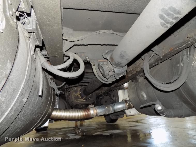 image for item DE7593 2003 Peterbilt 379 EXHD semi truck