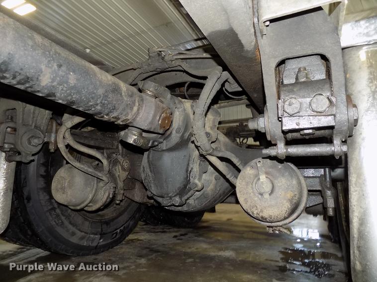 image for item DE7593 2003 Peterbilt 379 EXHD semi truck