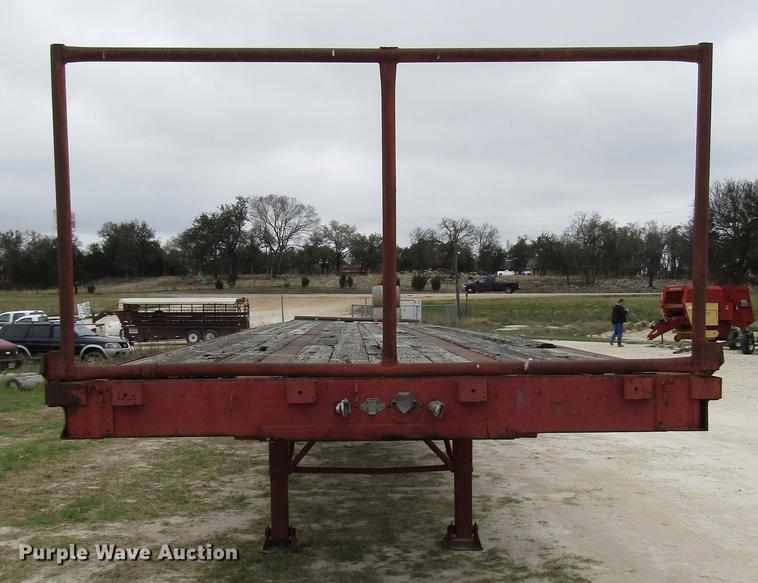 image for item DF2509 1972 Fontaine F-1-5540SL flatbed trailer