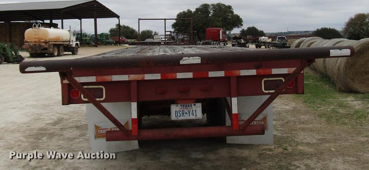 image for item DF2509 1972 Fontaine F-1-5540SL flatbed trailer