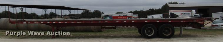 image for item DF2509 1972 Fontaine F-1-5540SL flatbed trailer