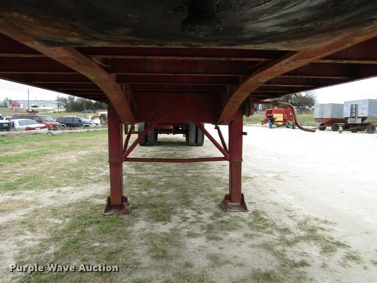 image for item DF2509 1972 Fontaine F-1-5540SL flatbed trailer