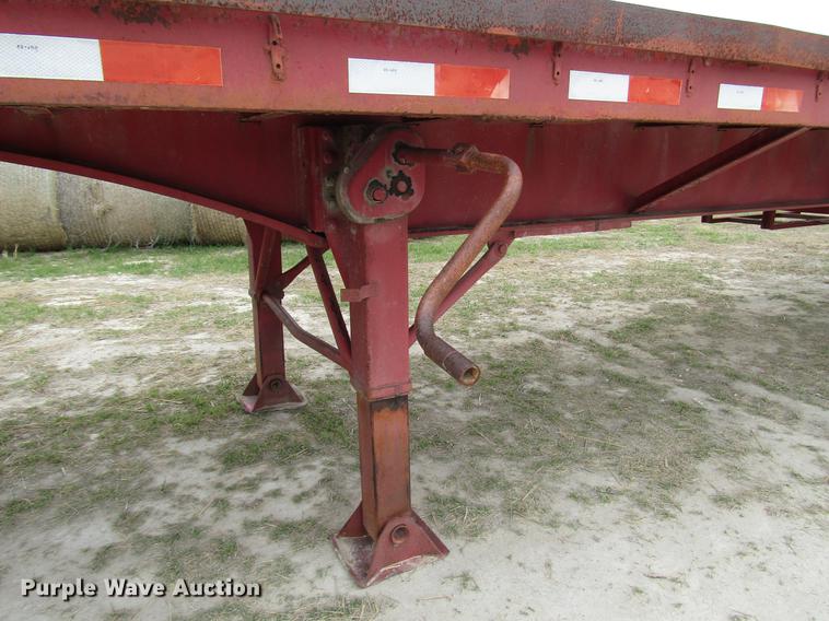image for item DF2509 1972 Fontaine F-1-5540SL flatbed trailer