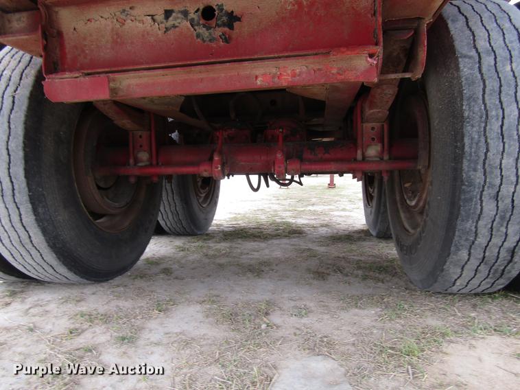 image for item DF2509 1972 Fontaine F-1-5540SL flatbed trailer