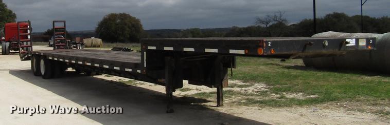image for item DF2511 1985 Hobbs drop deck equipment trailer